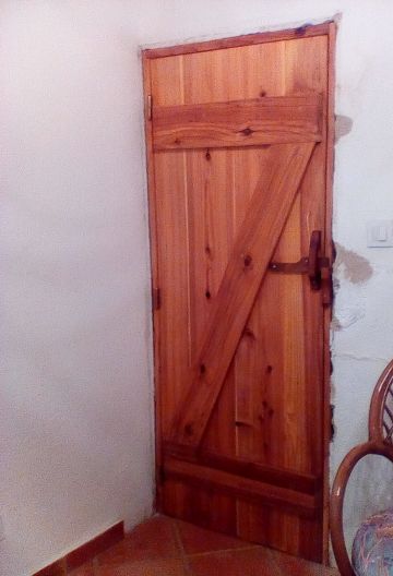 door inside R
